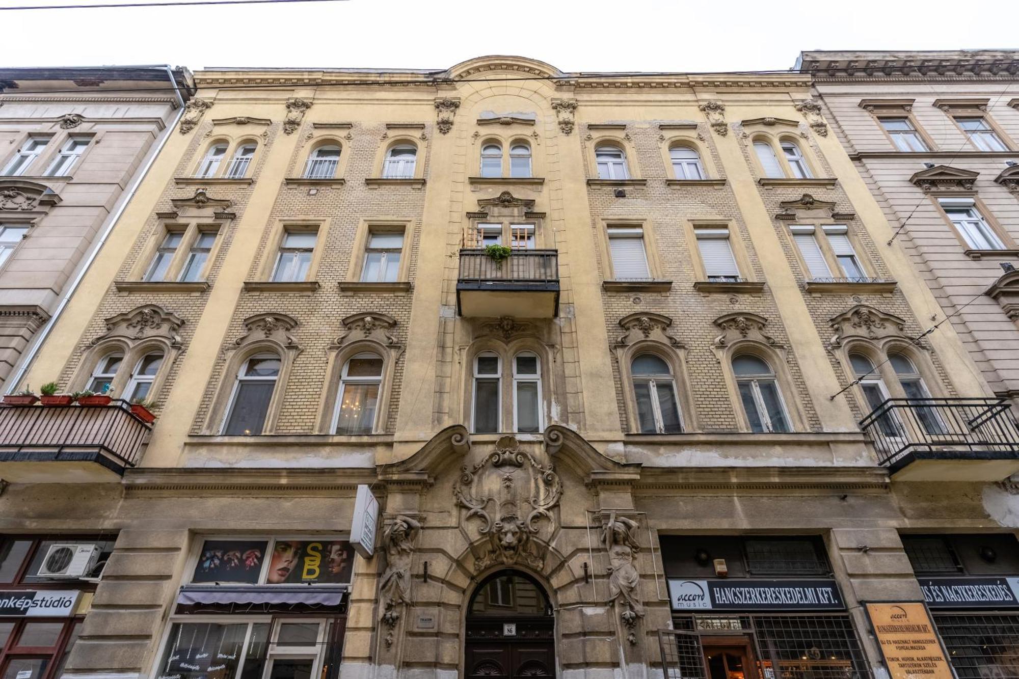 Wave - 3 Bedroom Apt In Center Budapest Bagian luar foto
