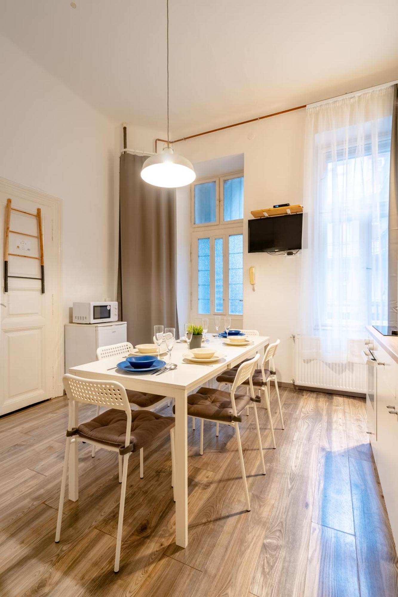 Wave - 3 Bedroom Apt In Center Budapest Bagian luar foto